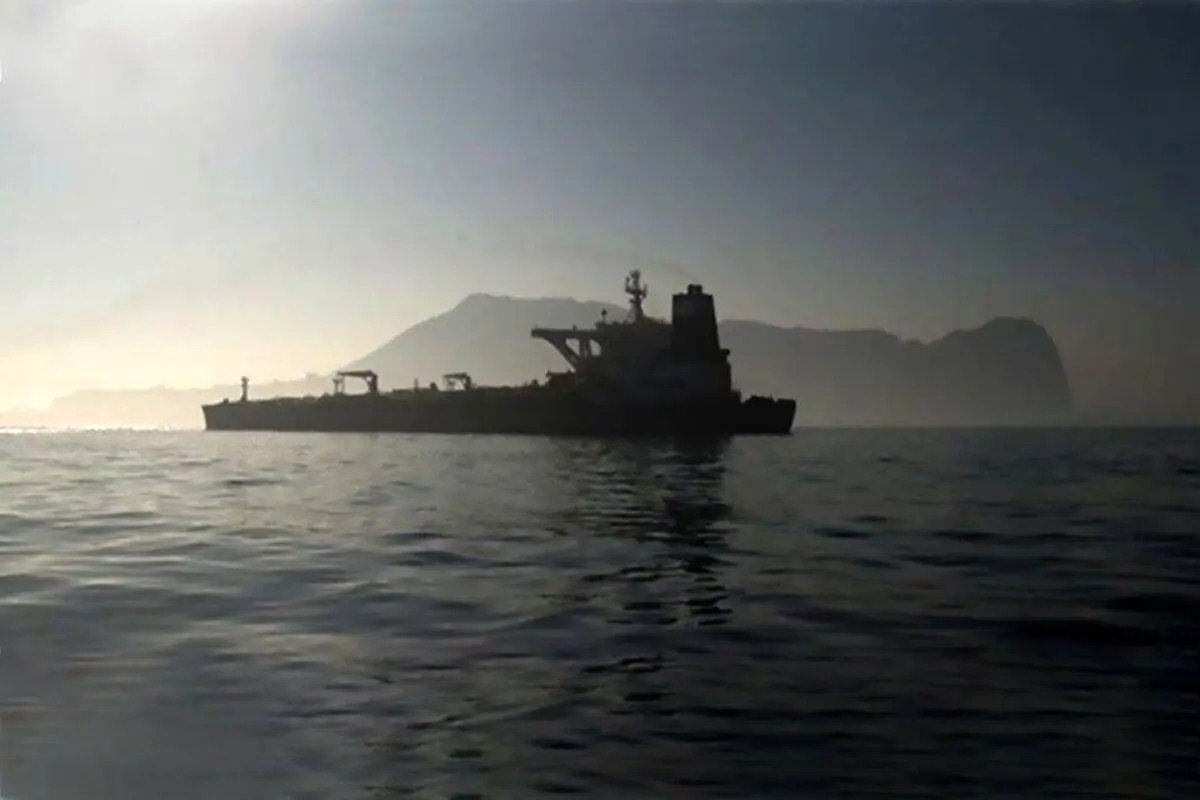 توقیف یک نفتکش در خلیج فارس توسط سپاه