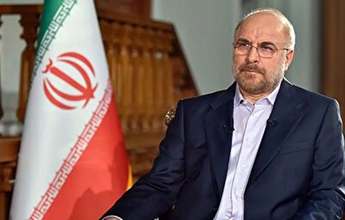 پاس گل عجیب و غریب قالیباف به رئیسی خبرساز شد + فیلم