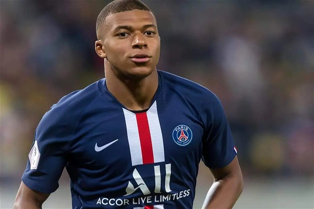 تغییرات چهره امباپه از کودکی تا کنون + فیلم