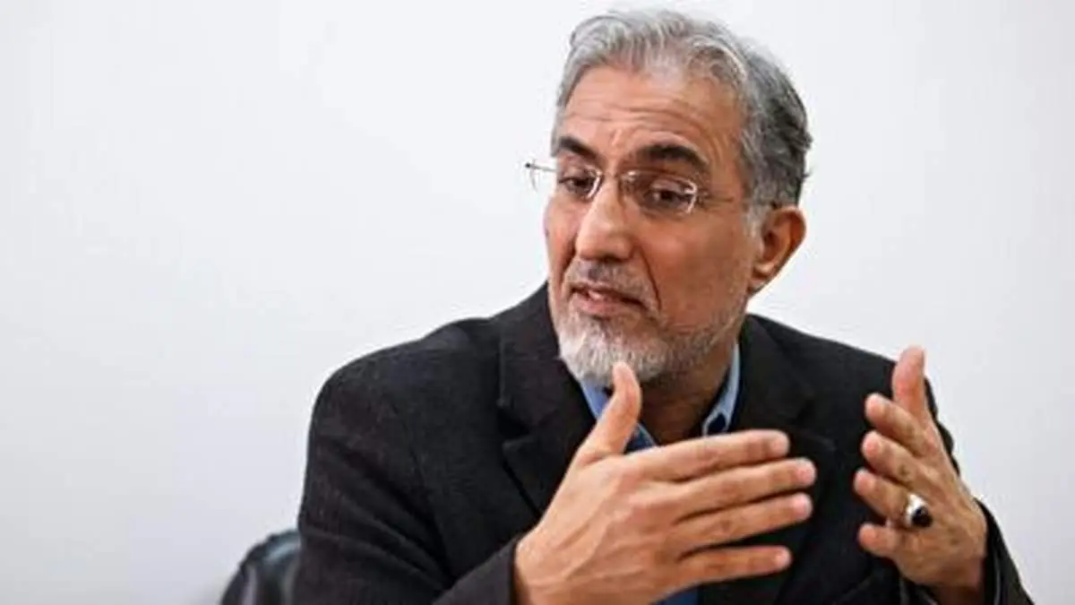 بی قراری و اشک های اقتصاددان معروف برای ایران + فیلم