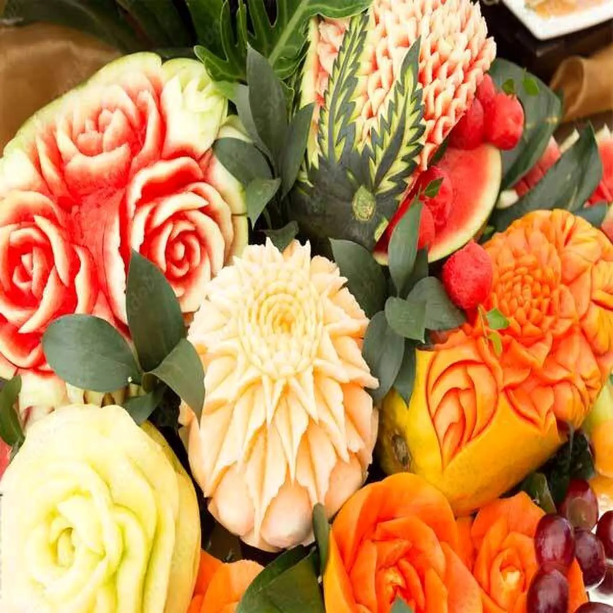 خاص ترین تزیین سبد میوه شب یلدا برای عروس