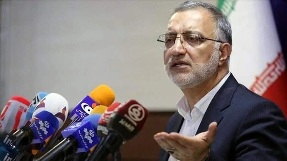 پاسخ زاکانی به توهین یک دانشجو به رهبر انقلاب + فیلم