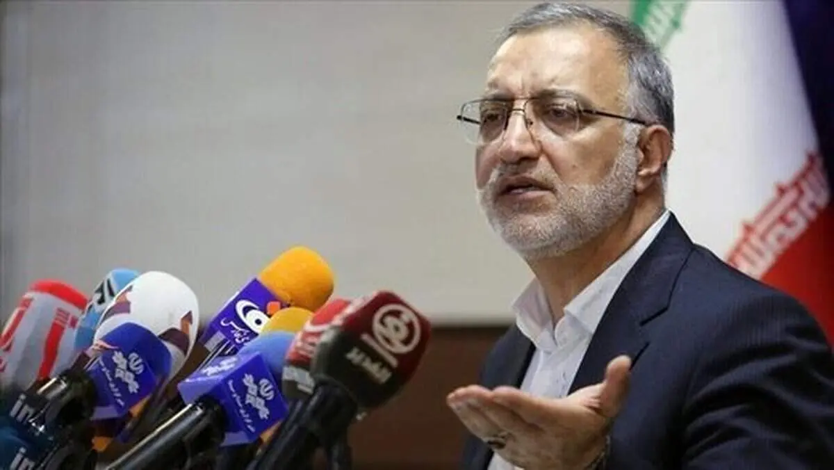 پاسخ زاکانی به توهین یک دانشجو به رهبر انقلاب + فیلم
