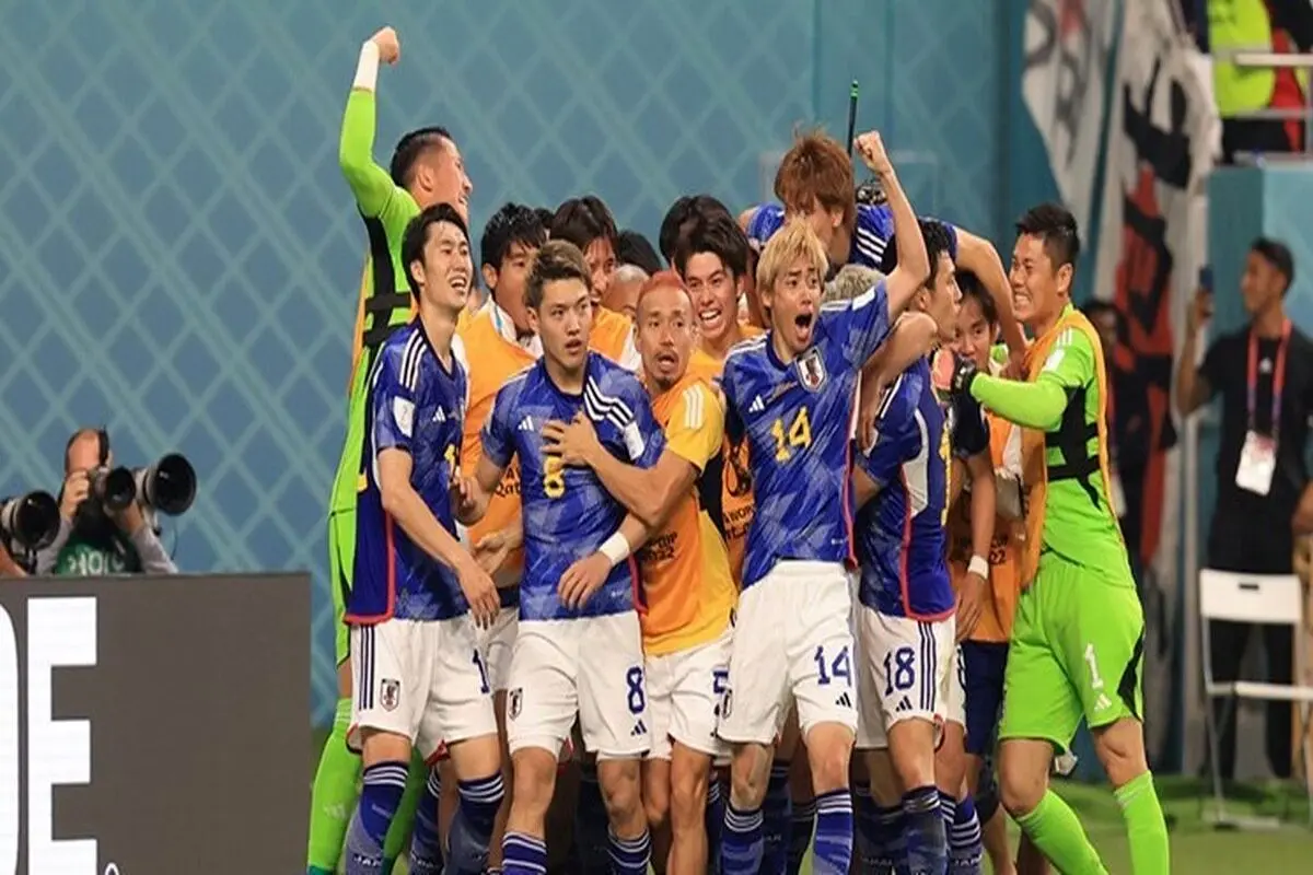 استقبال ویژه ژاپنی‌ها از تیم ملی کشورشان+ عکس