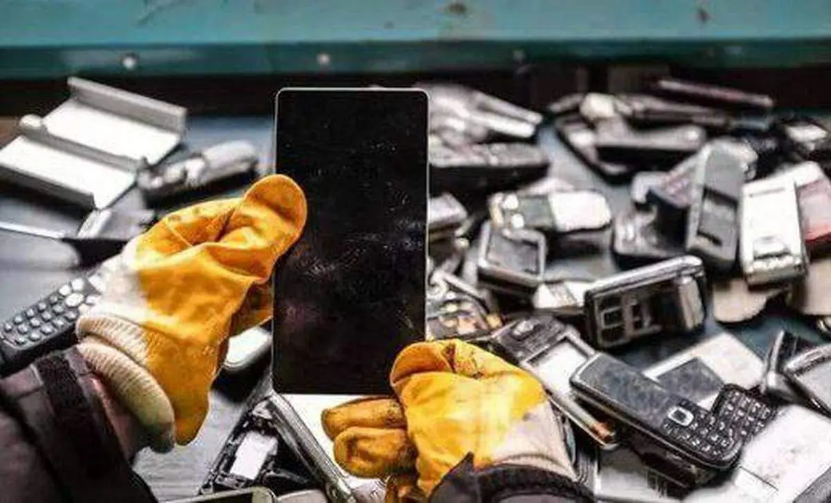 دور انداختن حدود ۵.۳ میلیارد گوشی موبایل در سال ۲۰۲۲