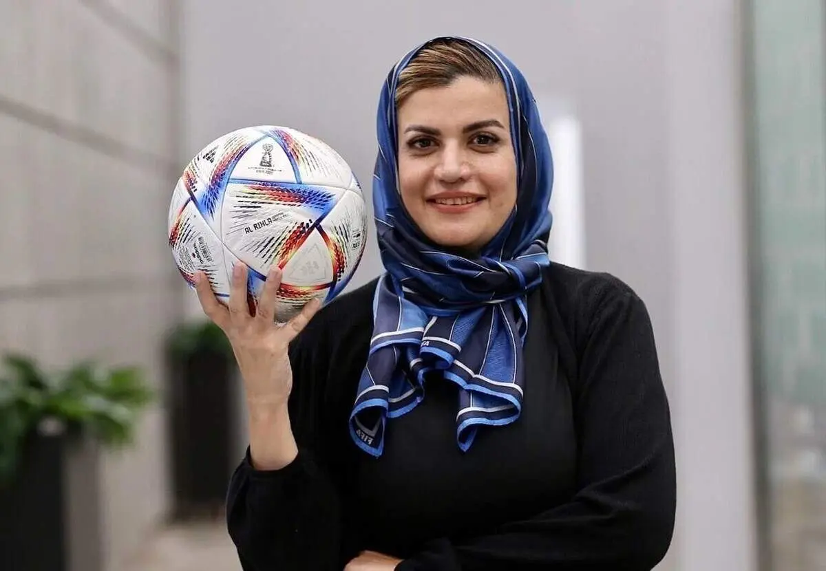 زن ایرانی مسئول مراقبت از بازیکنان مراکش و امریکا در جام جهانی ۲۰۲۲+ عکس