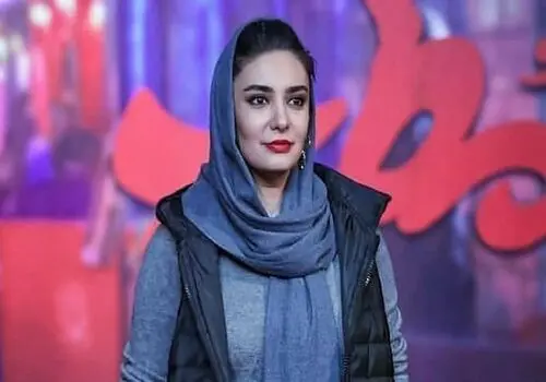 سلفی آینه ای لیندا کیانی با استایلی شیک+ عکس