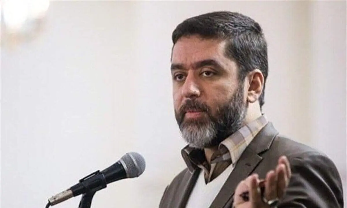 مشاور قالیباف از خجالت علی کریمی درآمد+ عکس