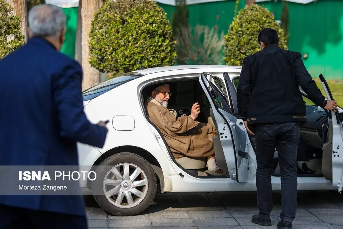 وزیر اطلاعات چه ماشینی سوار می‌شود+عکس