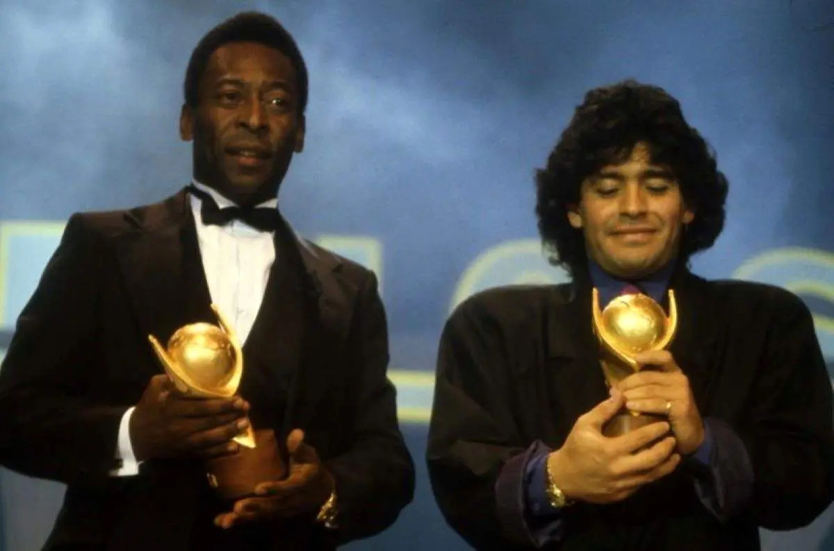 رویای مارادونا برای بازی با پله+ فیلم و عکس