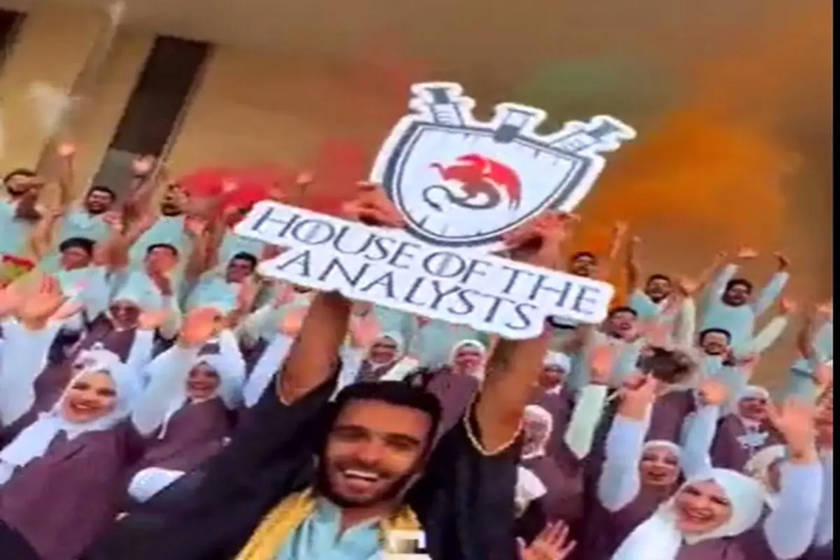 جشن فارغ التحصیلی دانشجویان عراقی به سبک جام جهانی قطر + فیلم