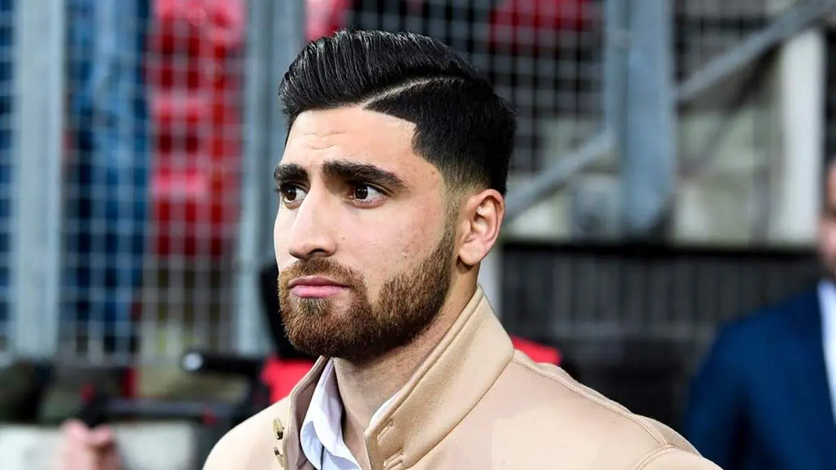 سلفی آسانسوری علیرضا جهانبخش در کنار عشق هایش!+ عکس