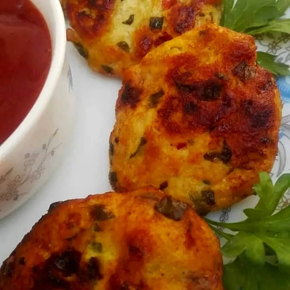 طرز تهیه سه سوته کوکوی مرغ و سبزیجات