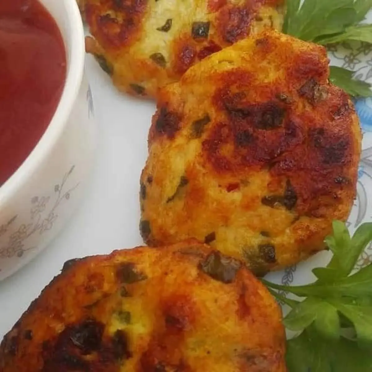 طرز تهیه سه سوته کوکوی مرغ و سبزیجات