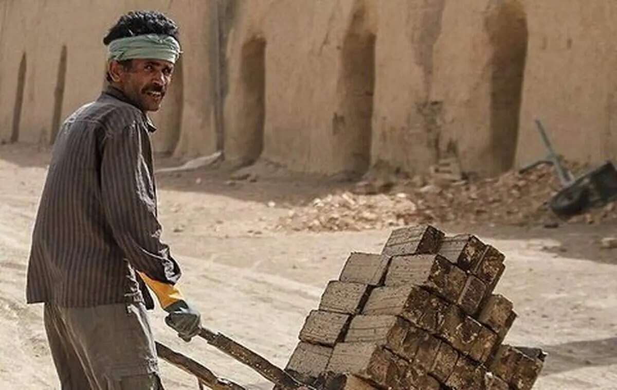 حقوق کارگران کفاف چند روز زندگی آن‌ها را می‌دهد؟
