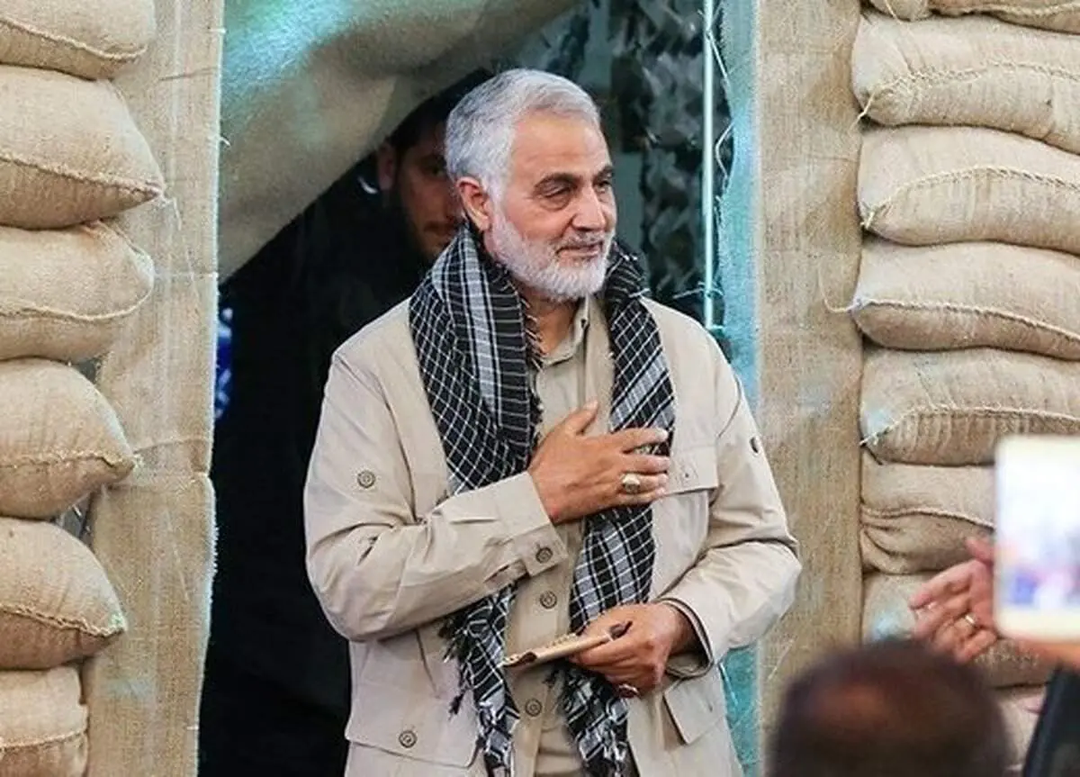 نصب بنر‌هایی در مقابل ۴ سفارت در ایران با شعار «انتقام می‌گیریم» +عکس