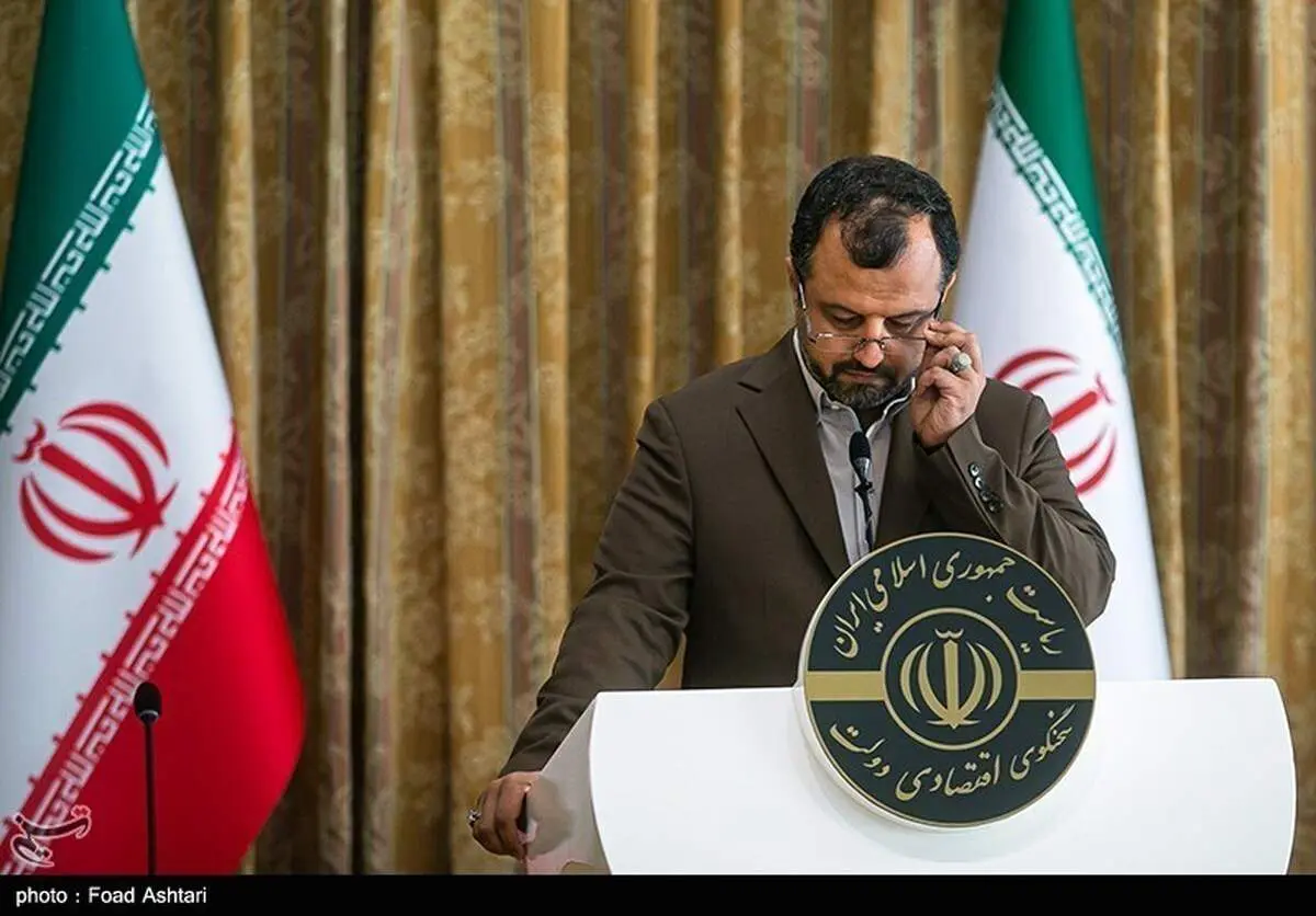 خاندوزی: سیاست دستوری بلای جان تولید است