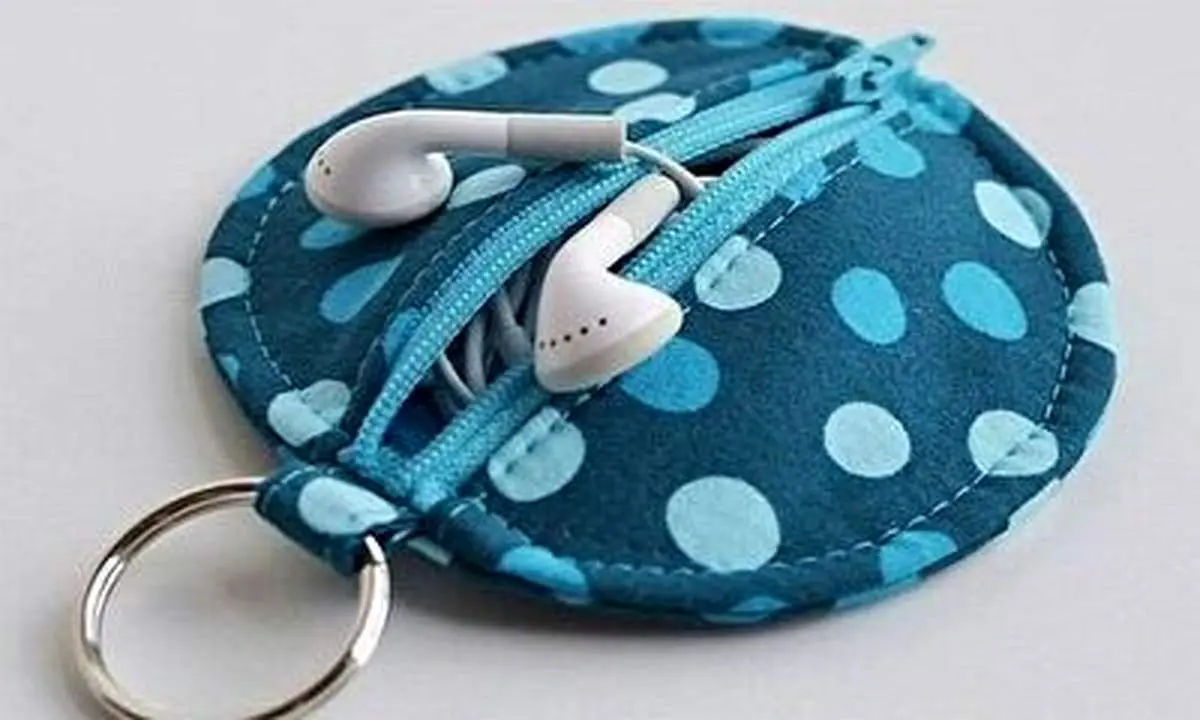 روشی جالب برای درست کردن کیف هندزفری با پارچه‌های اضافی+ فیلم