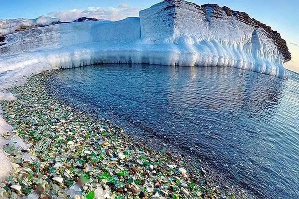 تصاویری دیدنی از ساحل شیشه ای در روسیه