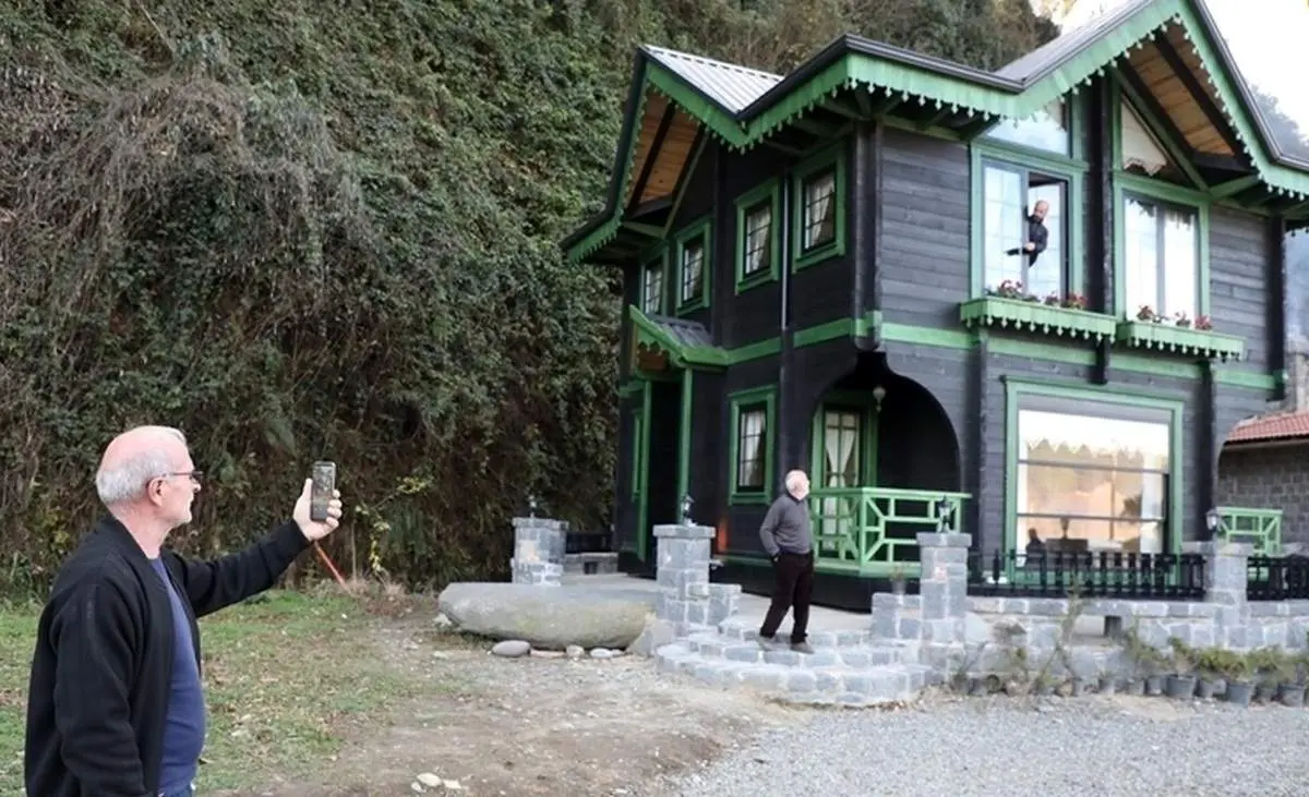 ساخت خانه‌ای عجیب با چرخشی ۳۶۰ درجه ای!+ فیلم