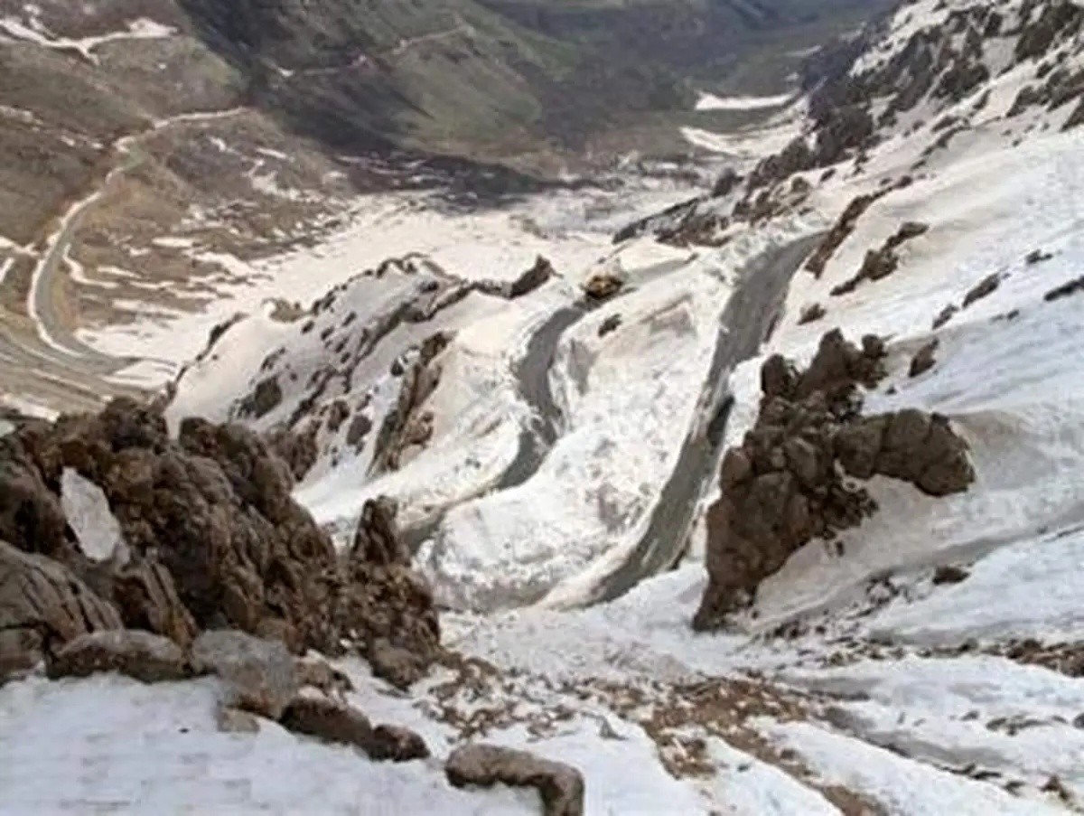 تصویری رویایی از گردنه تته و هه‌ورامان در محاصره مه+ فیلم