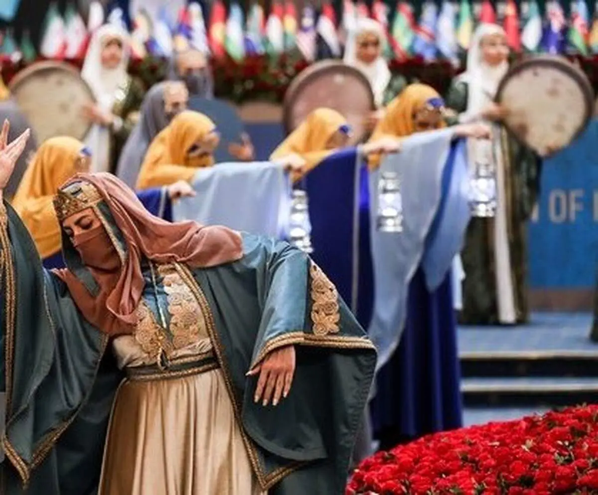 تلاش روزنامه جوان برای موجه جلوه دادن هزینه های مهمانی همسر رئیس جمهور
