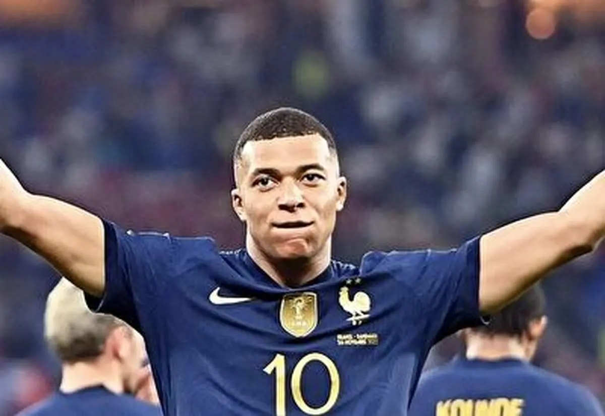 ذوق زدگی دیدنی کیلیان امباپه در شهربازی!+ فیلم