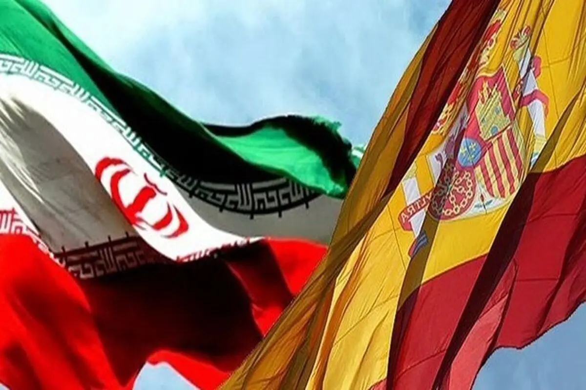 سلام تشریفاتی ایرانی در کاخ اسپانیا +فیلم