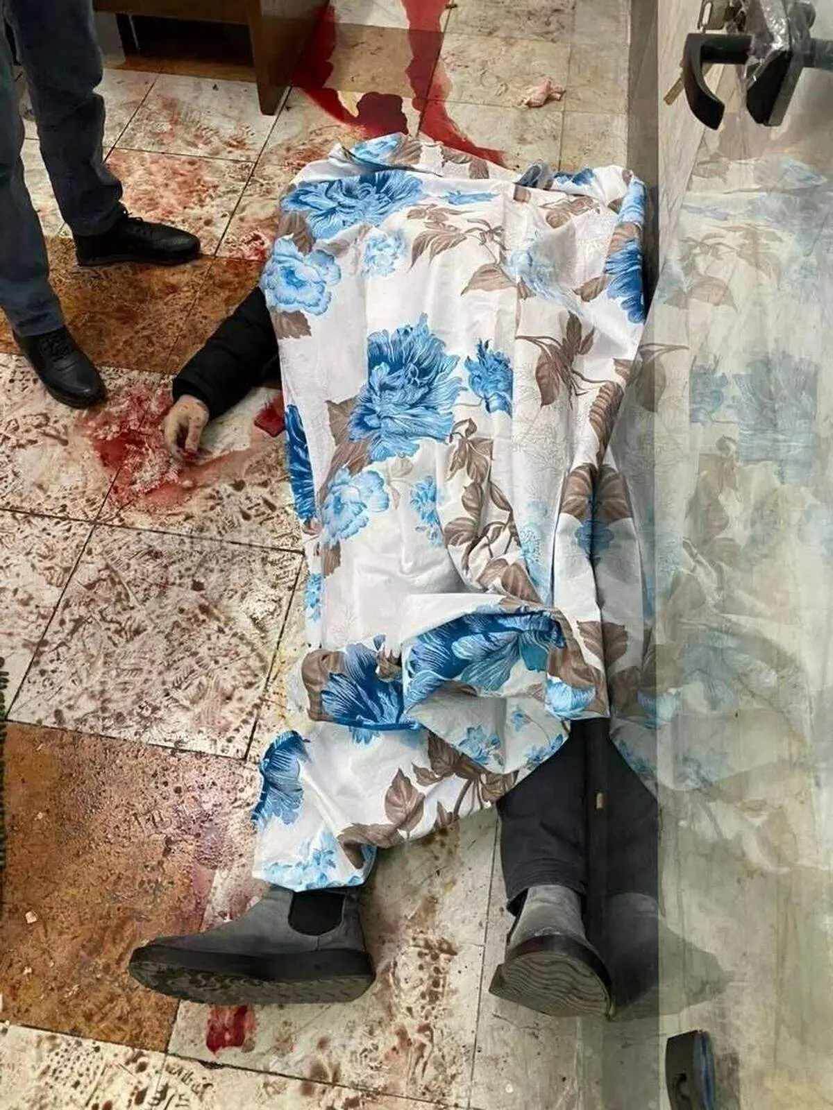 انتشار اولین تصویر از جسد فرد ترور شده در سفارت باکو در تهران+ عکس
