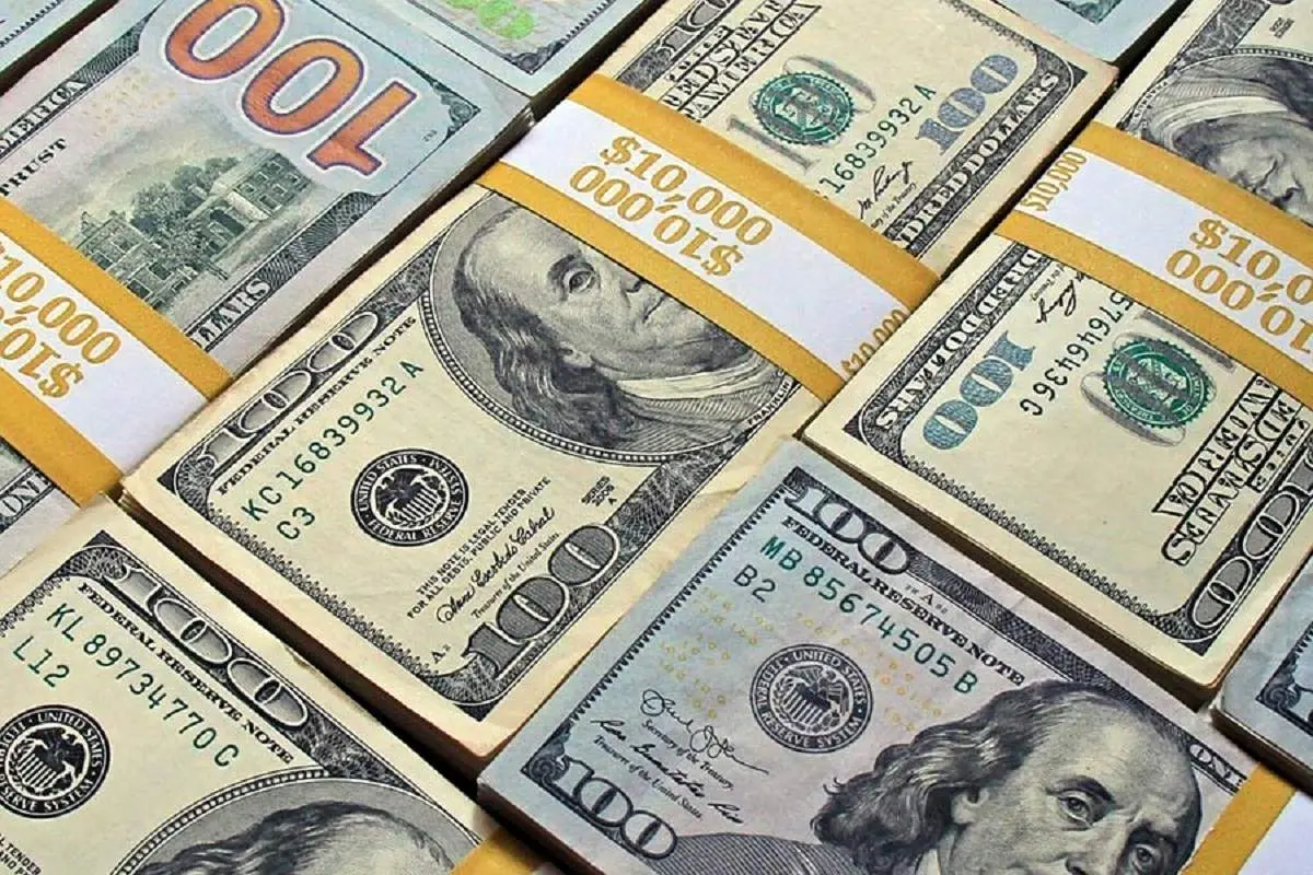نرخ دلار در صرافی های بانکی امروز ۸ بهمن ماه ۱۴۰۱