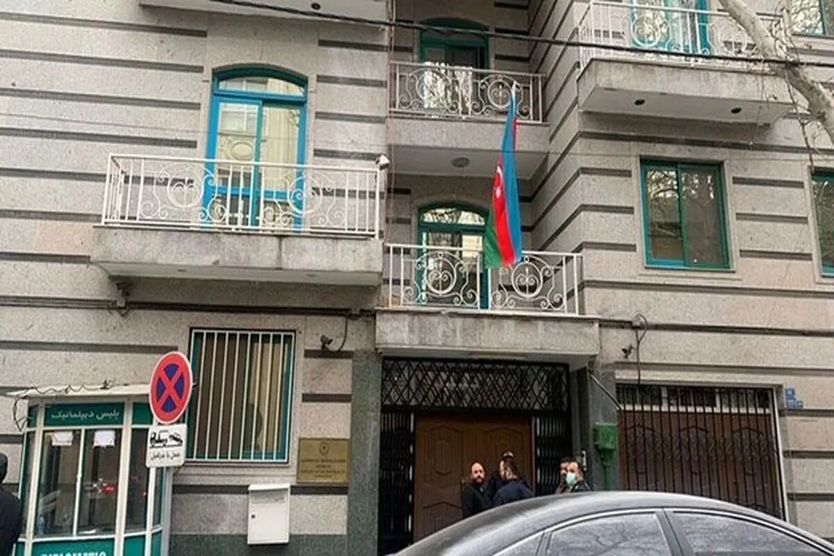 ادامه فعالیت سفارت آذربایجان در تهران؛ بازگشت برخی اعضای سفارت به باکو