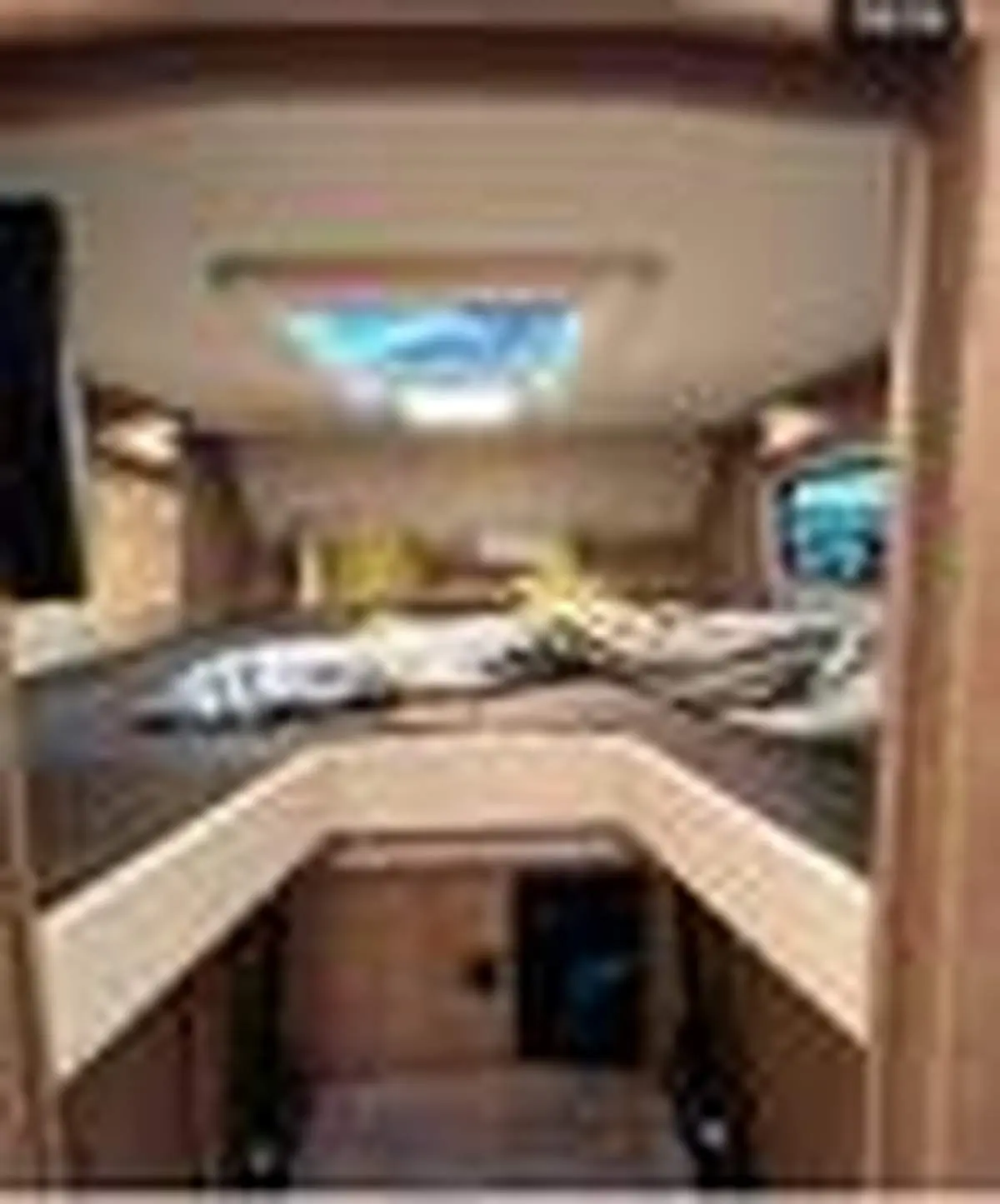 تصاویر باورنکردنی از کاخ زیبای متحرک morelo Alkoven 88DL