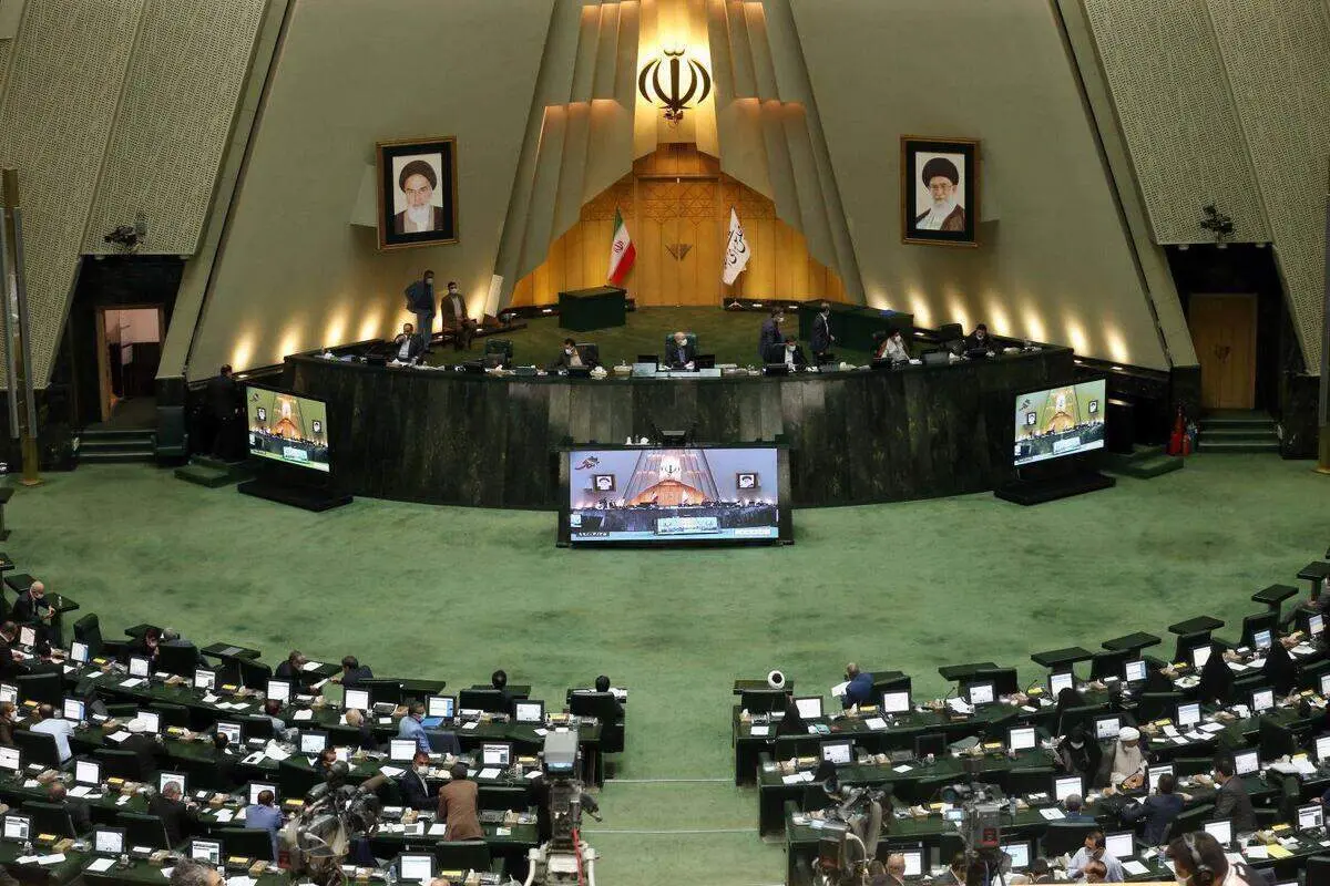تلاش نماینده مجلس شورای اسلامی برای اتصال به وی پی ان (VPN)!+ عکس