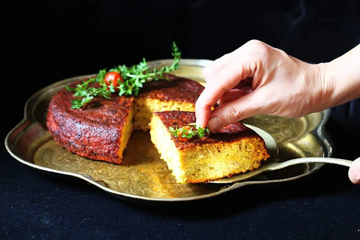 طرز تهیه کوکو مرغ  بادکوبه ای + فیلم