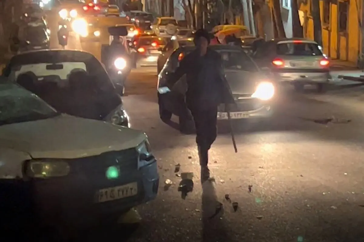 وحشت آفرینی، عربده کشی و تهدید جان شهروندان تهرانی توسط زباله گردها+ فیلم