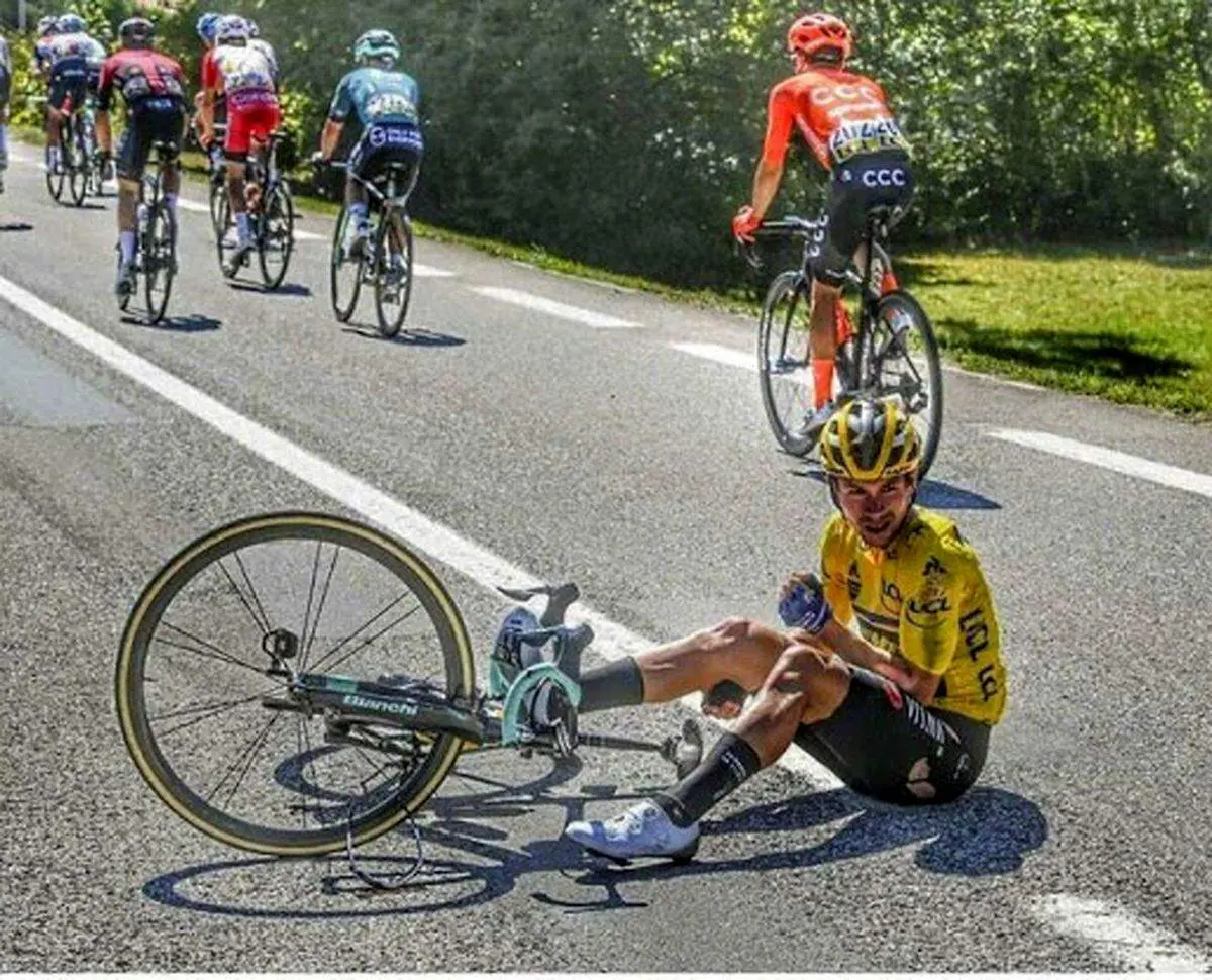 تصادف زنجیره ای در مسابقه دوچرخه‌سواری+ فیلم