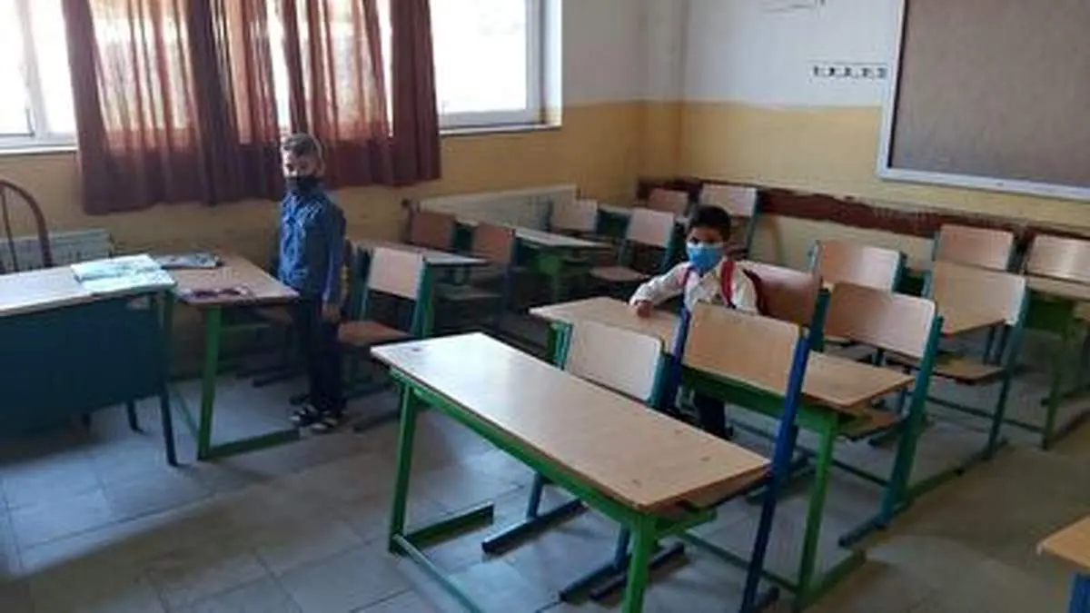 وضعیت فرهنگی اسفبار یکی از مدارس کشور + فیلم