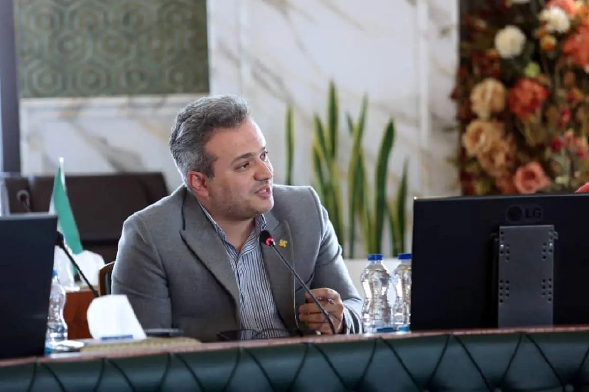 حذف کامل کاغذ در فرآیند‌های درمان اپلیکیشن "نسخه چی"