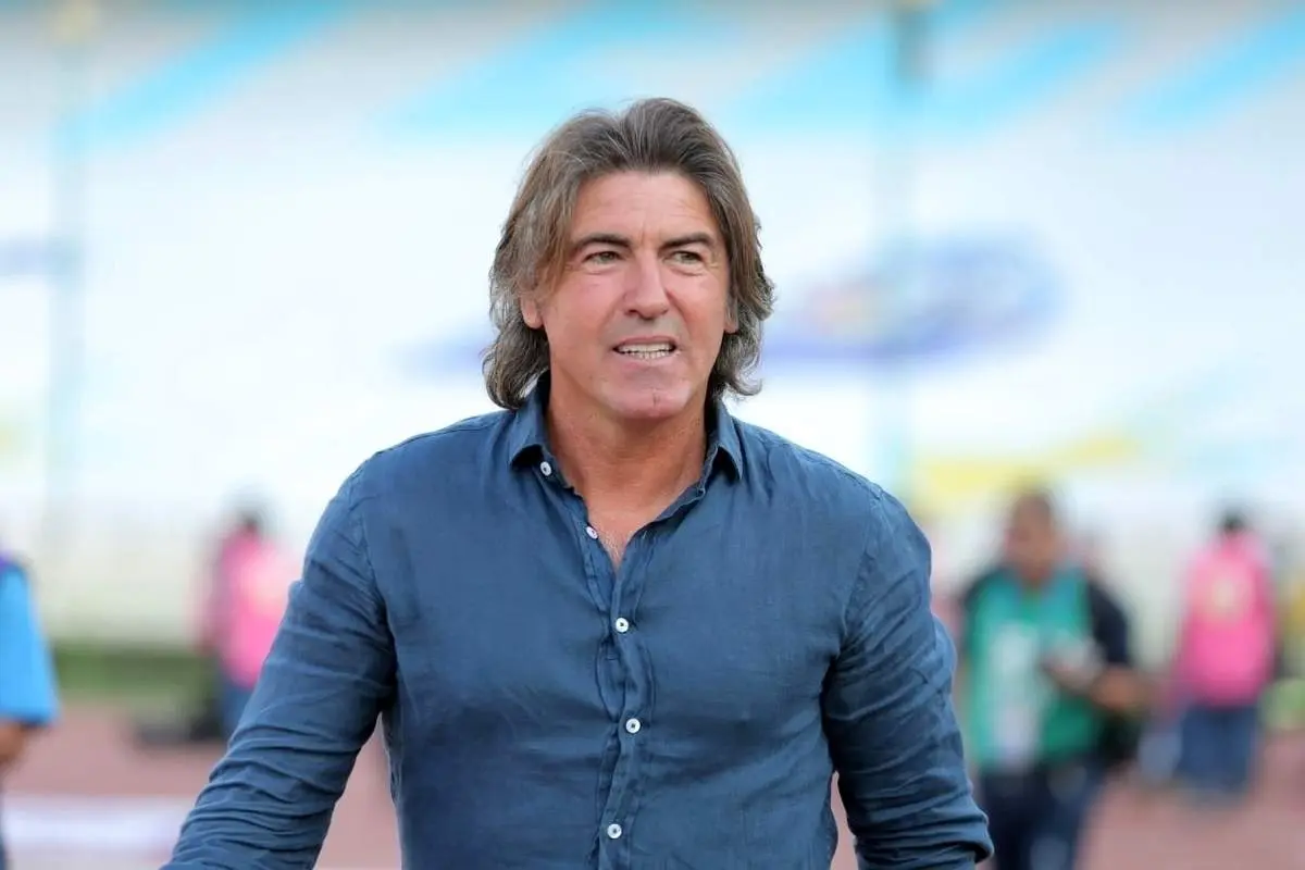 عصبانیت سرمربی استقلال قبل از خروج از ایران