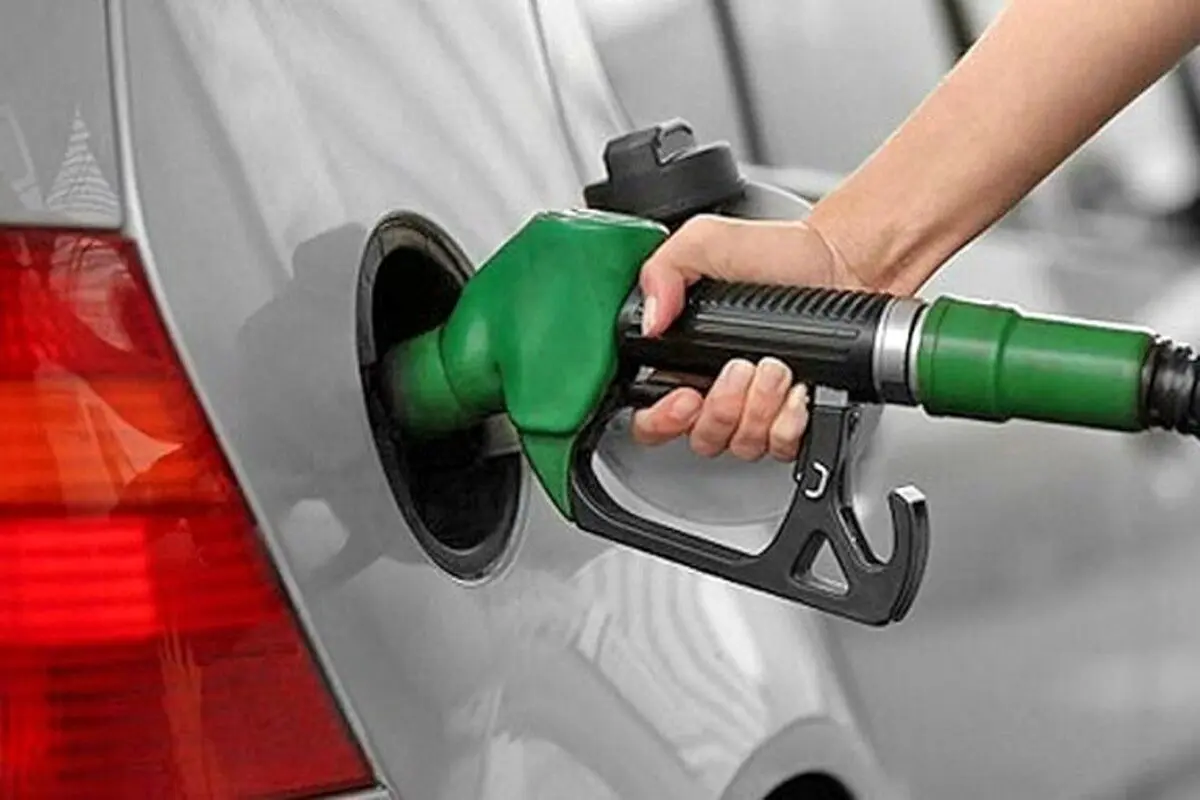 خبر مهم از قیمت سهمیه ای و آزاد بنزین در سال آینده