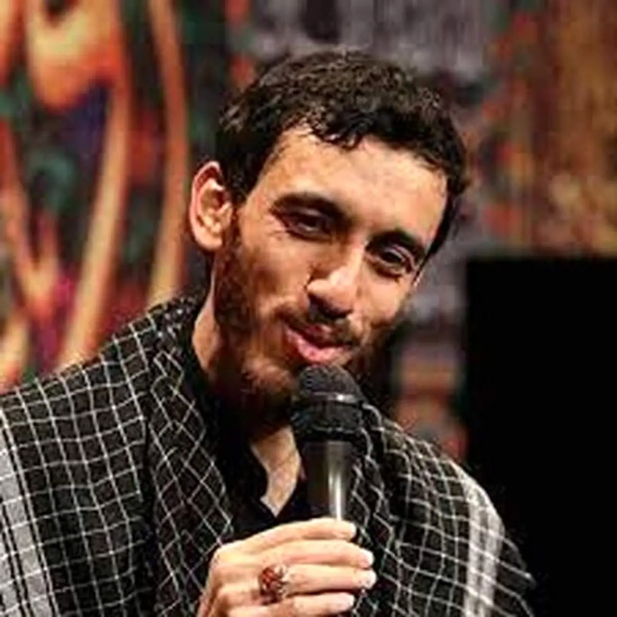 مجلس متفاوت مداح معروف برای زلزله زدگان خوی+ فیلم