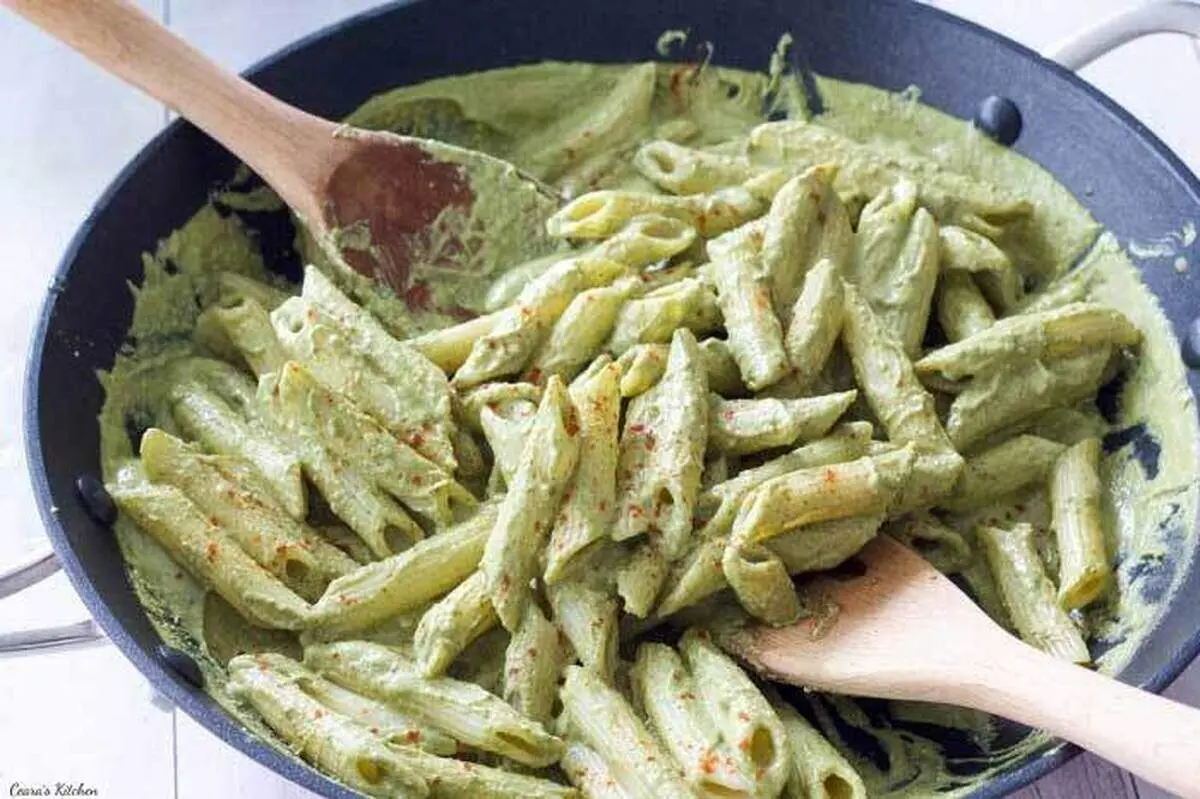 طرز تهیه پاستا پستو بدون مرغ