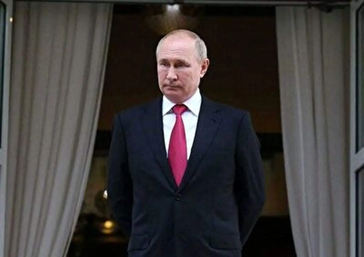 ویدئوی دیده نشده از پای بی‌قرار پوتین!