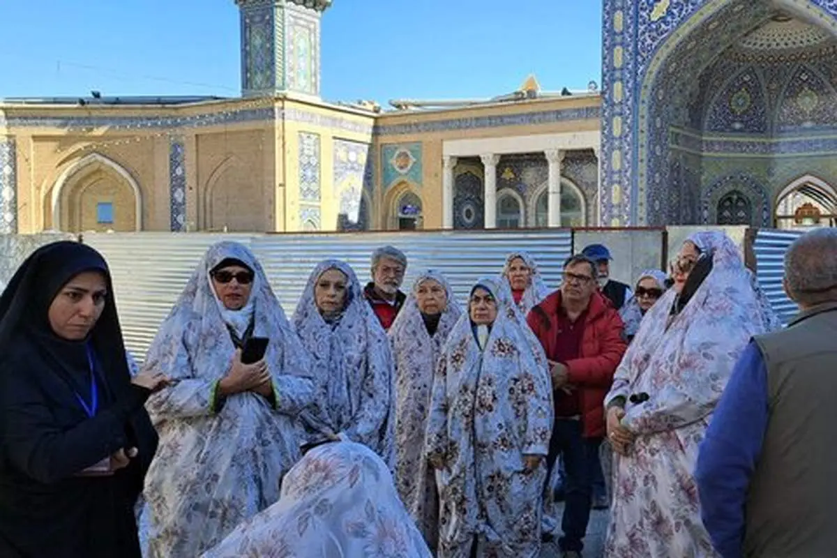 پوشش جالب زنان برزیلی در قم+ تصاویر