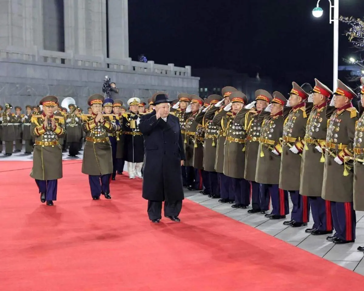 قدرت نمایی کره شمالی با نمایش موشک های هسته ای