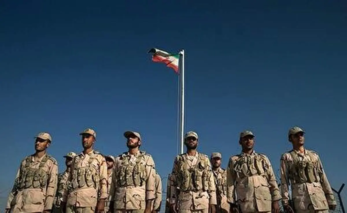 راهپیمایی متفاوت سربازان در نقطه صفر مرزی+ فیلم