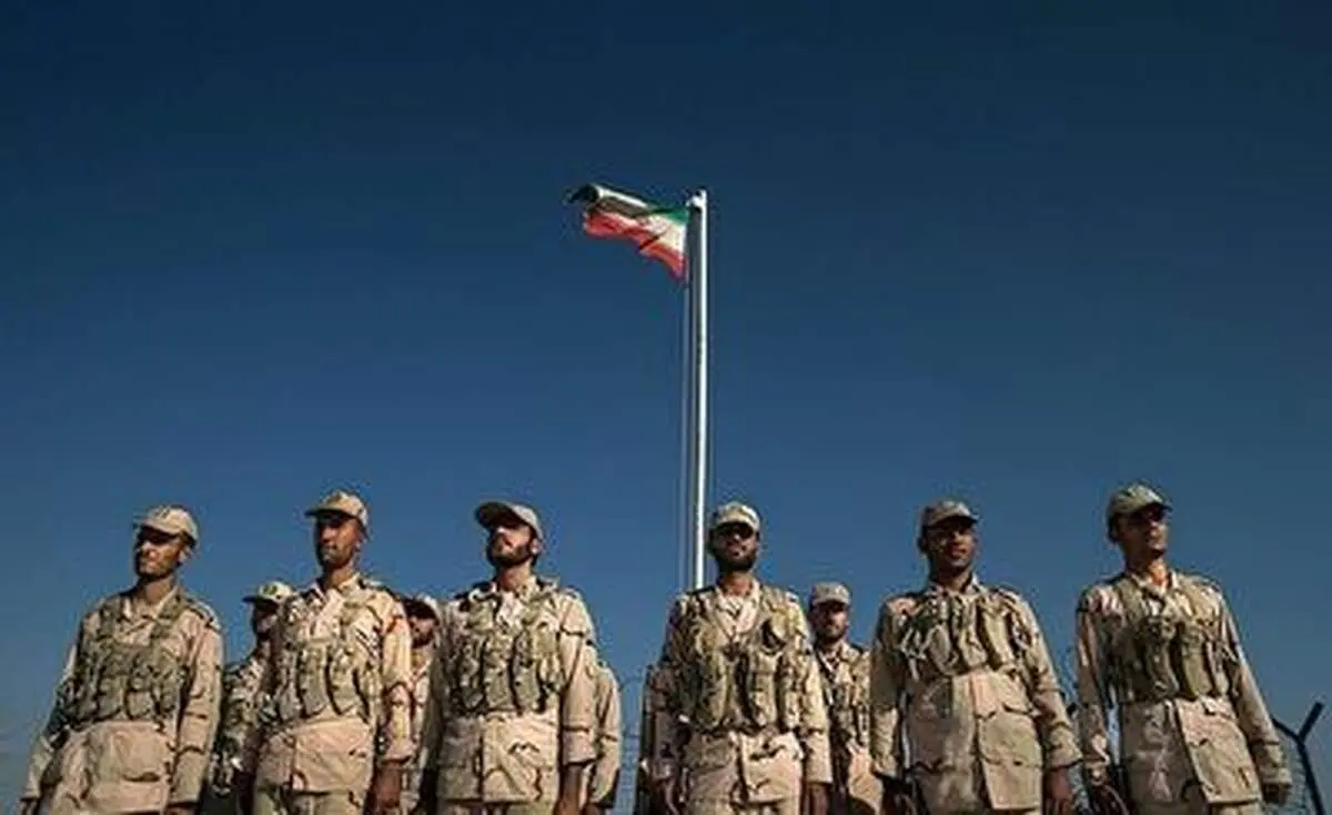 راهپیمایی متفاوت سربازان در نقطه صفر مرزی+ فیلم