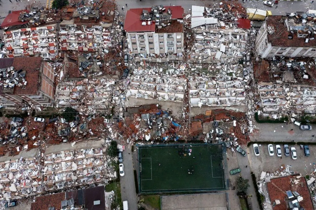 ویدئویی از سقوط ساختمان‌ها در ترکیه پس از ۶ روز