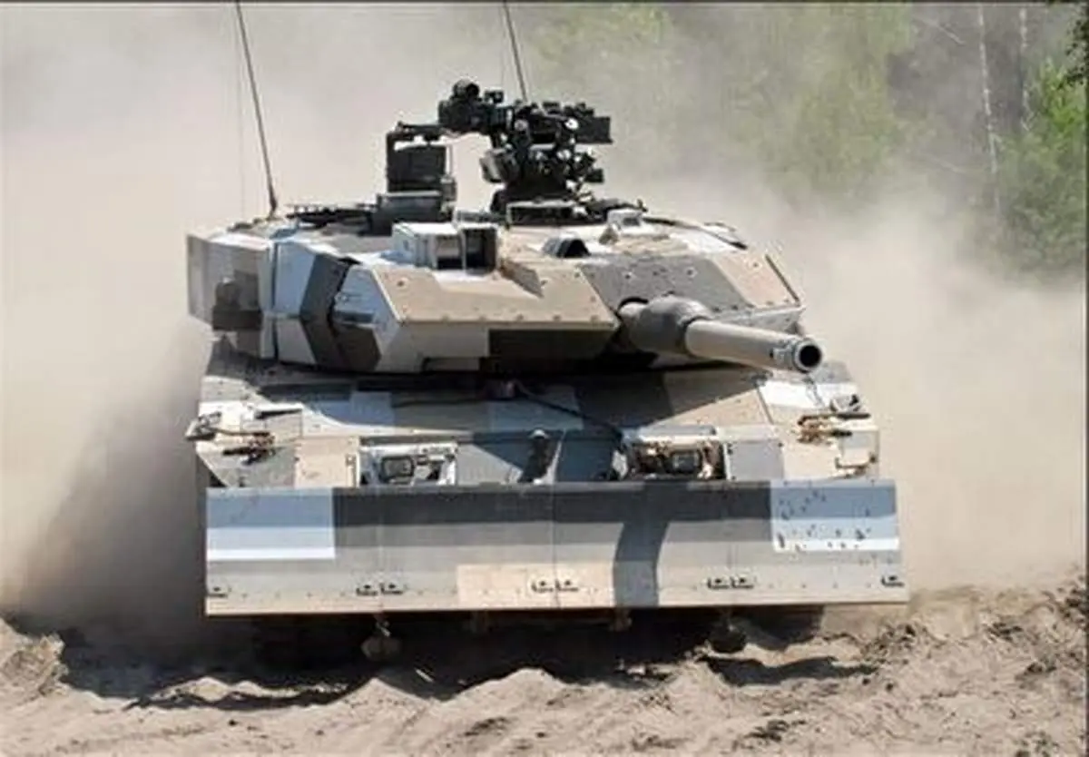 آموزش خاص خدمه اوکراینی برای کار با تانک‌های لئوپارد ۲+ فیلم