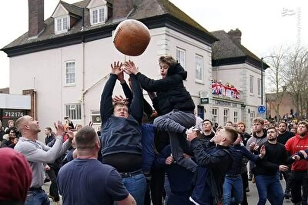 بازی عجیب انگلیسی ها وسط شهر+ فیلم
